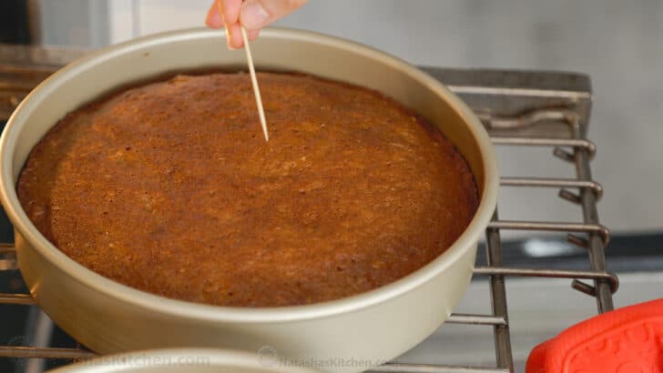 Toothpick test of baked cake layer