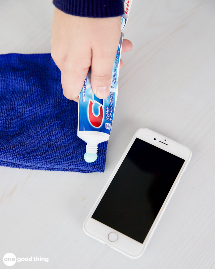 cleaning a phone screen