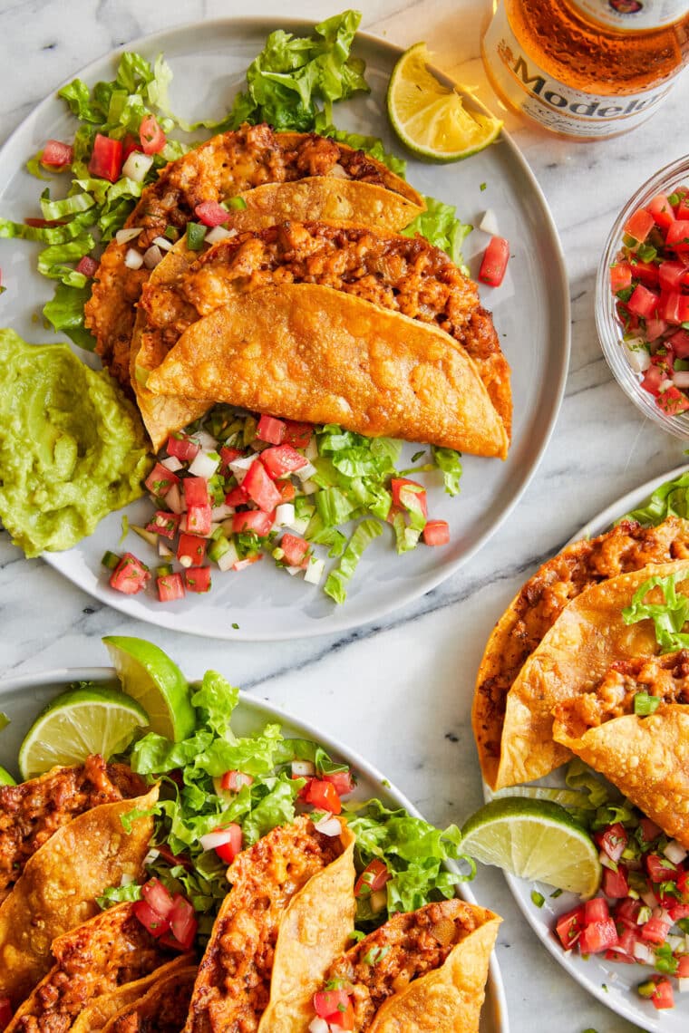 Tacos di pollo croccanti al forno - OH-SO-CROCCANTI, tacos di pollo croccanti e al formaggio completamente cotti alla PERFEZIONE assoluta. Un pasto settimanale super facile!