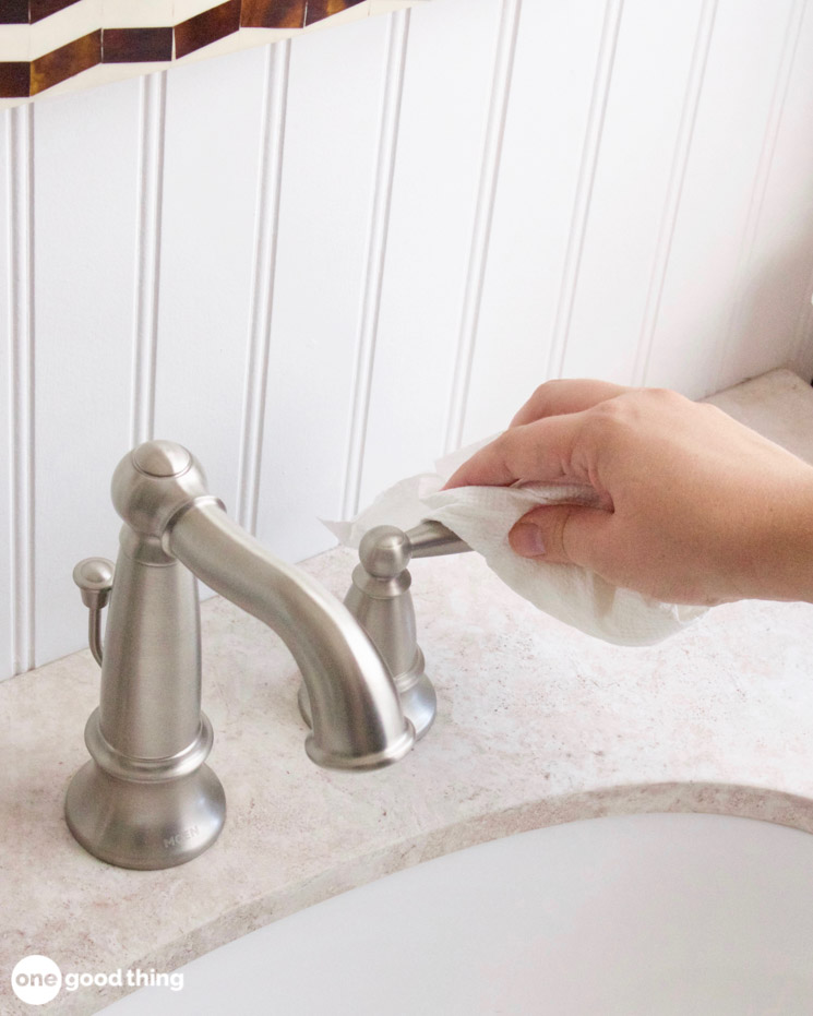 Bathroom Cleaning Tips